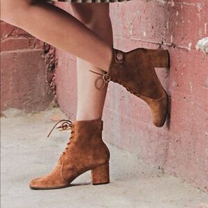 Gianvito Rossi  Suede lace up Ankle Boots